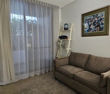 Rouse Hill - Photo 3