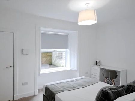 2 bedroom flat to rent - Photo 5