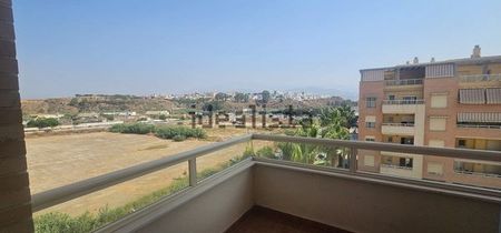 Alquiler de piso en Calle Mar Egeo - Photo 3