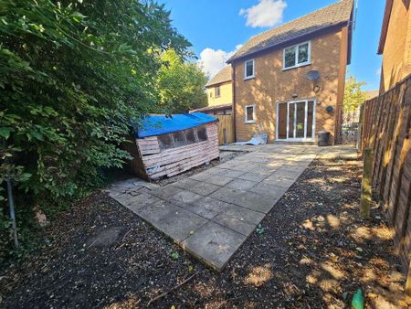 2 bedroom semi-detached house to rent - Photo 4