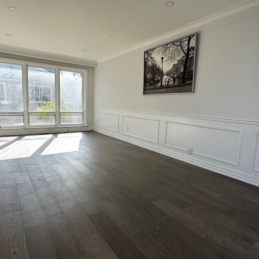 For Lease - 261 Essex Avenue, Richmond Hill, Ontario - Photo 1