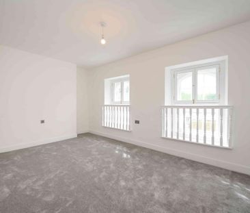 2 bedroom maisonette to rent - Photo 2