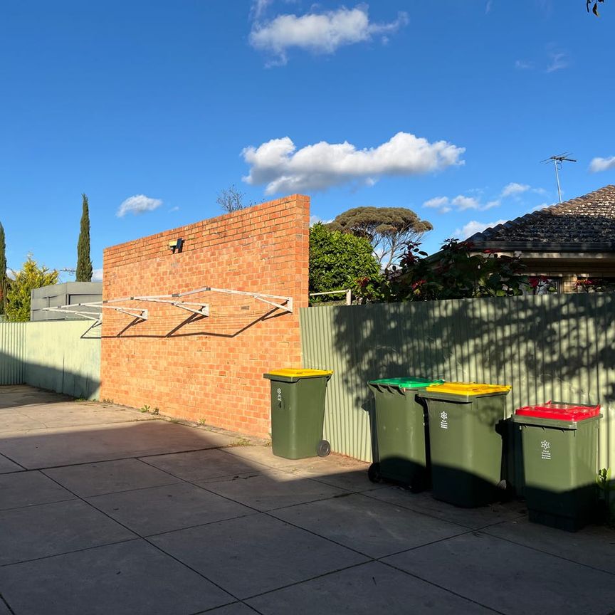 2/436 Payneham Rd, Glynde, SA 5070 - Photo 1