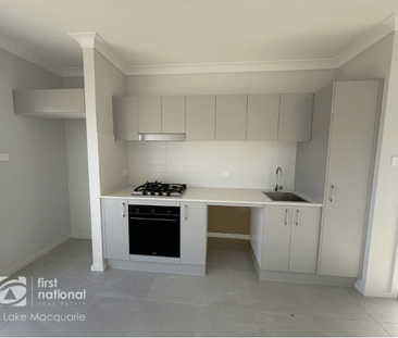 Modern 2-Bedroom Unit in Edgeworth - Photo 4
