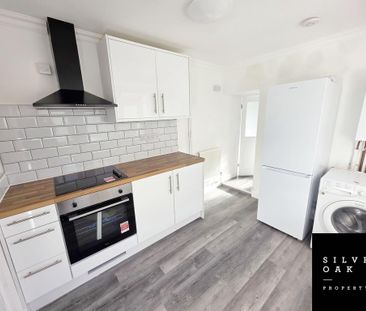 3 bedroom terraced house to rent - Photo 4