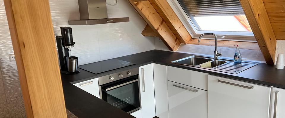 Möblierte 2-Zimmer Wohnung in Bad-Cannstatt (Sommerrain) zu vermieten - Photo 1
