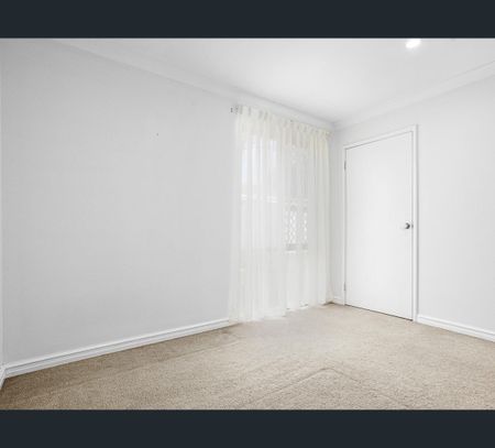 5 Kirwan Way, Winthrop, WA 6150 - Photo 4