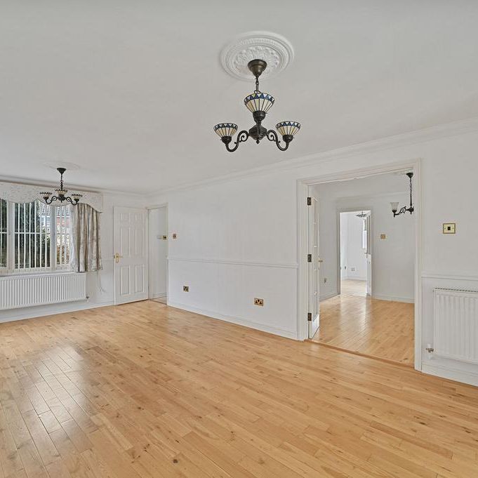 4 bedroom detached house to rent - Photo 1