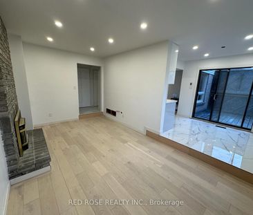 Detached Home For Lease | N8139648 - Photo 2