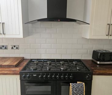 7 bedroom house share to rent - Photo 1