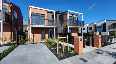 Westgate, 2 bedrooms, $650 - Photo 3