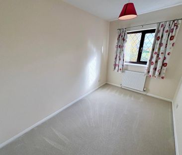 4 bedroom detached house to rent - Photo 5