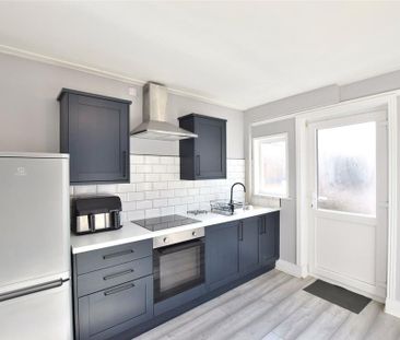 2 bedroom terraced house to rent - Photo 6