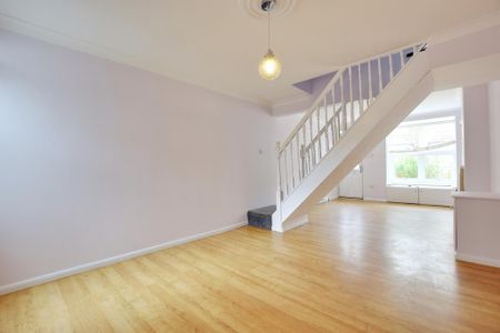 2 bedroom terraced house to rent - Photo 4