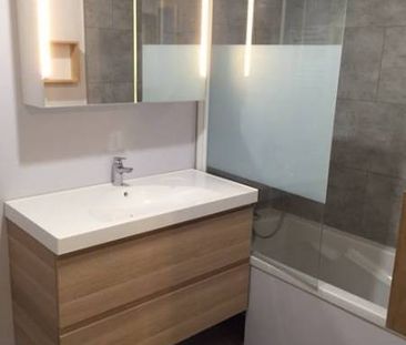 APPARTEMENT F3 SECTEUR SAINT JULIEN/PLACE DES CHARTREUX - Photo 6