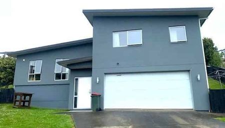 Four Bedroom Home - Great Location! - Photo 5