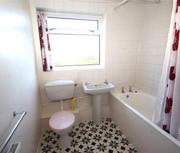 2 bedroom maisonette to rent - Photo 6