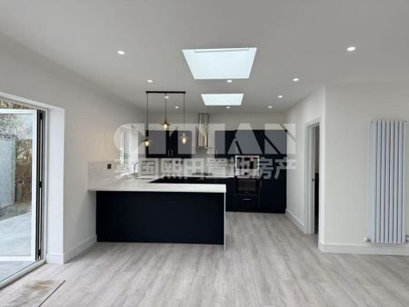Winn Road, London, SE12 - Photo 3