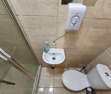 Studio Flat, Harrow Road, HA9 - Photo 2