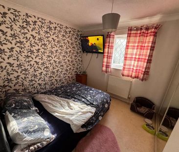 2 bedroom terraced house to rent - Photo 2