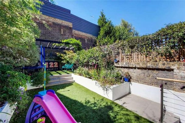 Crystal Palace Road, East Dulwich, London, SE22 - Photo 1