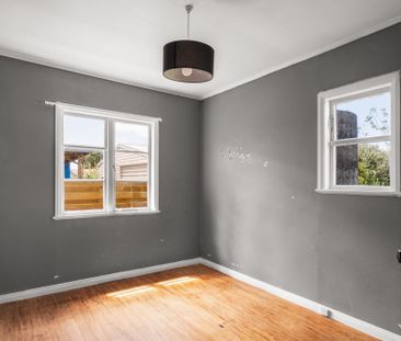 Tidy Two Bedroom Home! - Photo 2