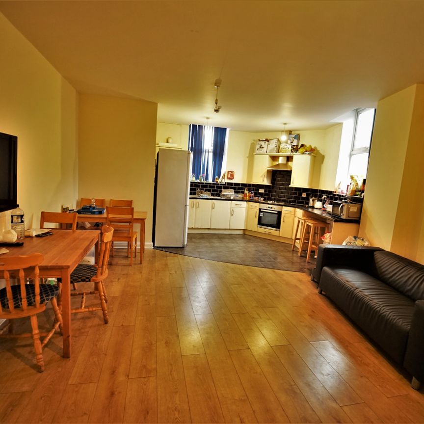 Flat 1, Old Nottingham Arms, NG7 3DN, NOTTINGHAM - Photo 1