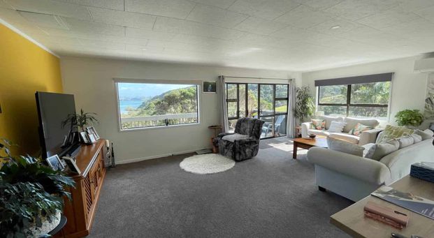 Large family home in Whangaroa - Photo 1