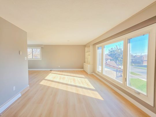 For Lease - 488 Dean Avenue Unit# Upper, Oshawa, Ontario - Photo 1