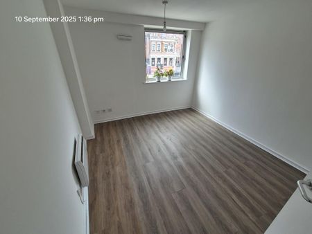 2 bedroom apartment to rent - Photo 2