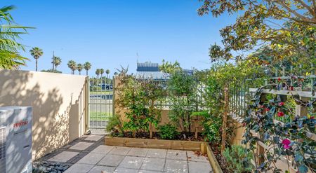 Marina Views Townhouse - Photo 3