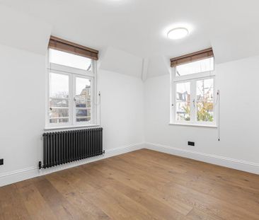 4 bedroom semi-detached house to rent - Photo 3