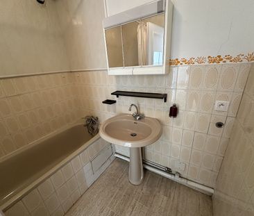 Location Appartement 2 pièces 51m² SETE 34200 - Photo 5