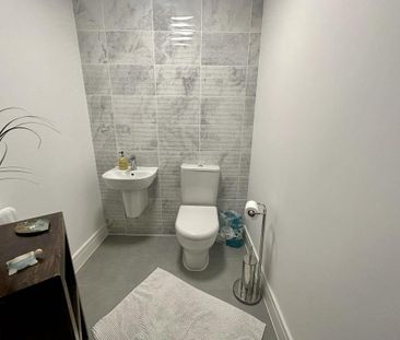 3 bedroom detached house to rent - Photo 5