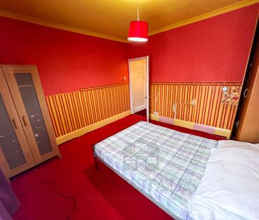 2 bedroom end of terrace house to rent - Photo 1