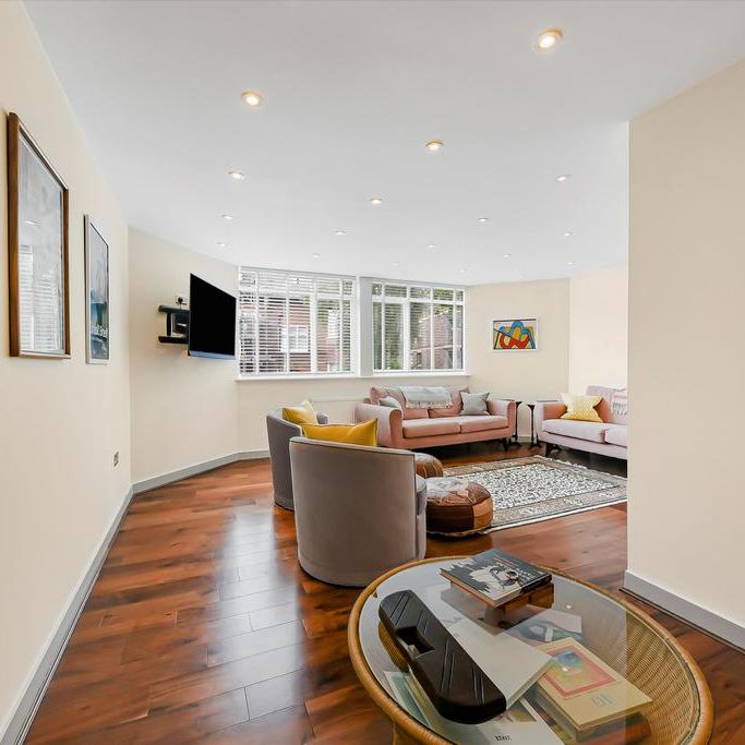 4 bedroom townhouse to rent - Photo 1