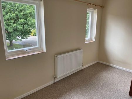 2 bedroom semi-detached house to rent - Photo 2