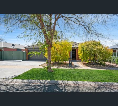 17 Candlewood Drive, Strathfieldsaye, Vic 3551 - Photo 4