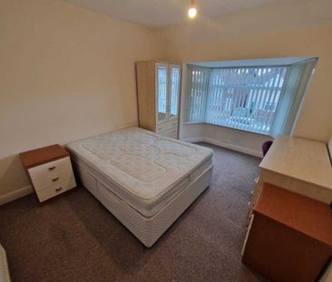 4 Bed Student Accommodation - Photo 2