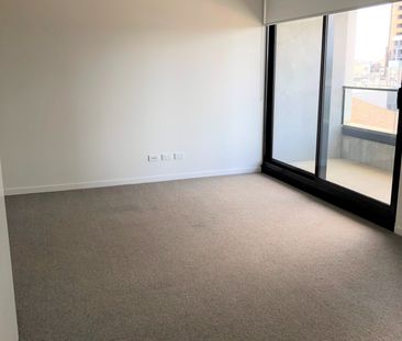 Thinking of selling? Contact our agent - Photo 1