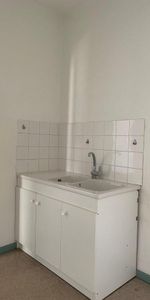 Location Appartement 3 pièces 69m² VALLON PONT D ARC 07150 - Photo 4