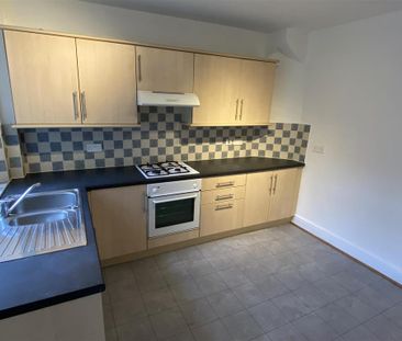 2 bedroom terraced house to rent - Photo 4
