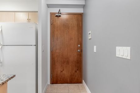 For Lease - 35 bales Avenue Unit# 909, Toronto, Ontario - Photo 5