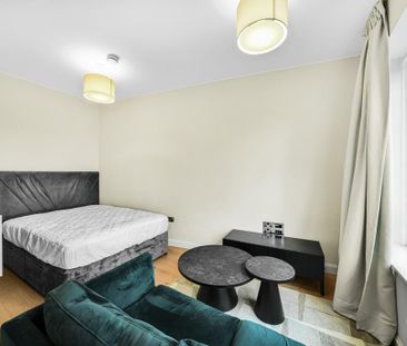 Studio to rent - Photo 4