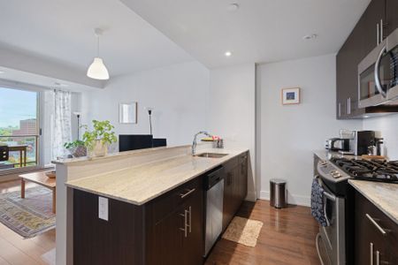 For Lease - 100 Champagne Avenue Unit# 706, Dows Lake - Civic Hospital and Area, Ontario - Photo 3