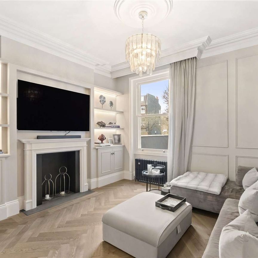 A stunningly reimagined Victorian home offering over 3,000 sq ft of contemporary luxury living. - Photo 1