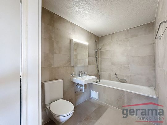 2.5 pièces entièrement rénové au 3ème à Fribourg - Photo 1