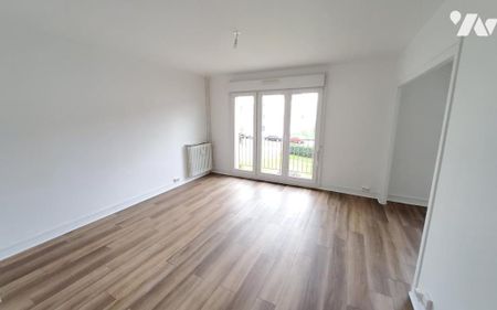 Appartement F4 de 70m² refait à neuf balcon cave - Photo 2