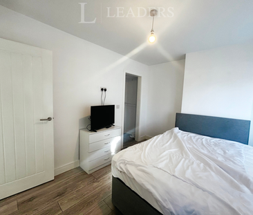 4 bedroom house to rent - Photo 2