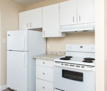 Grace Manor - Photo 2